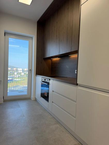 Apartament cu 2 camere decomandat în Podu Roș
