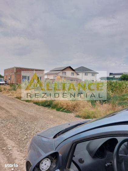 Teren constructii,336 mp,deschidere peste 17 m.Zona in dezvoltare . - 2