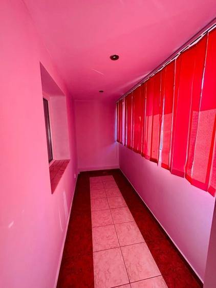 Apartament cu 3 camere semidecomandat, mobilat în Popas Păcurari