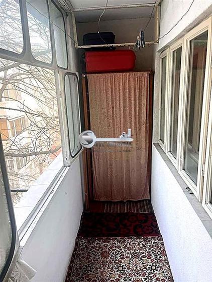 Apartament cu 3 camere decomandat, mobilat în Dacia