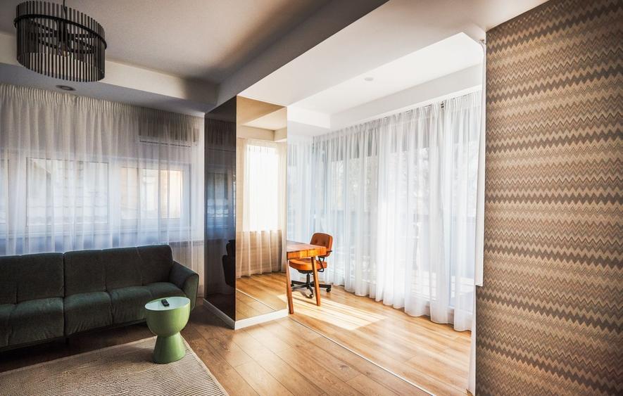 Apartament cu 3 camere semidecomandat, mobilat în Aviatorilor
