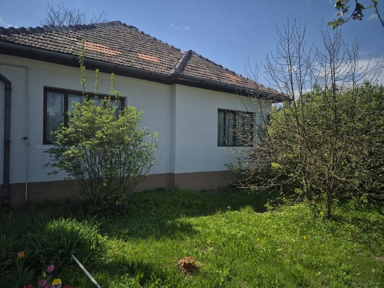 Casă individuală cu 3 camere cu Teren 1260 Mp în Iclod