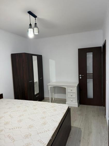Apartament cu 2 camere semidecomandat, mobilat în Florești