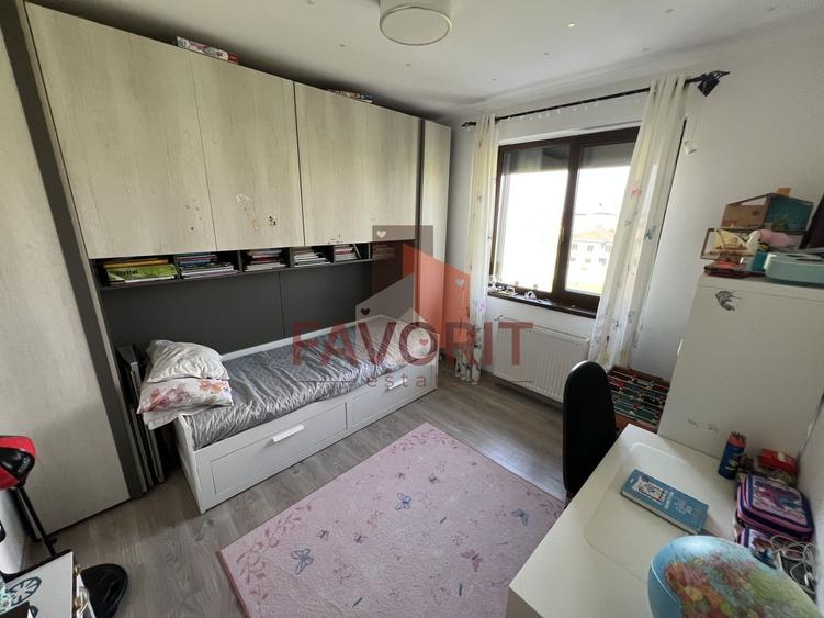 Apartament cu 4 camere decomandat, mobilat în Giroc
