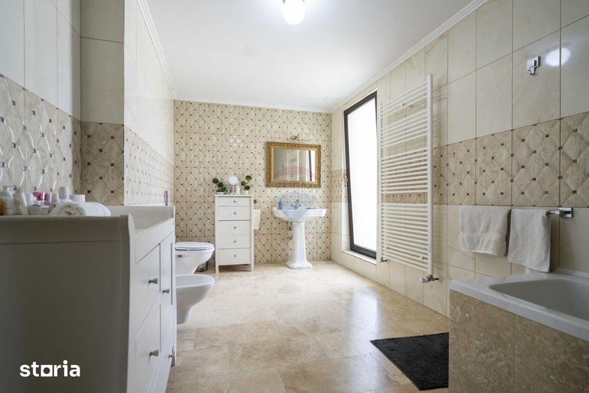 Casă cu Teren 925 Mp în Nufărul