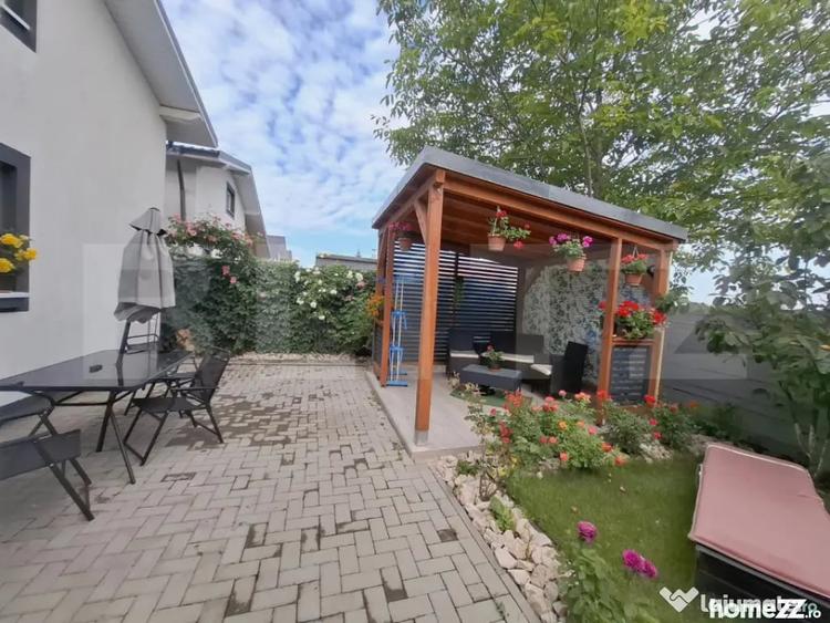 Casă cu 7 camere cu Teren 366 Mp în Tărlungeni