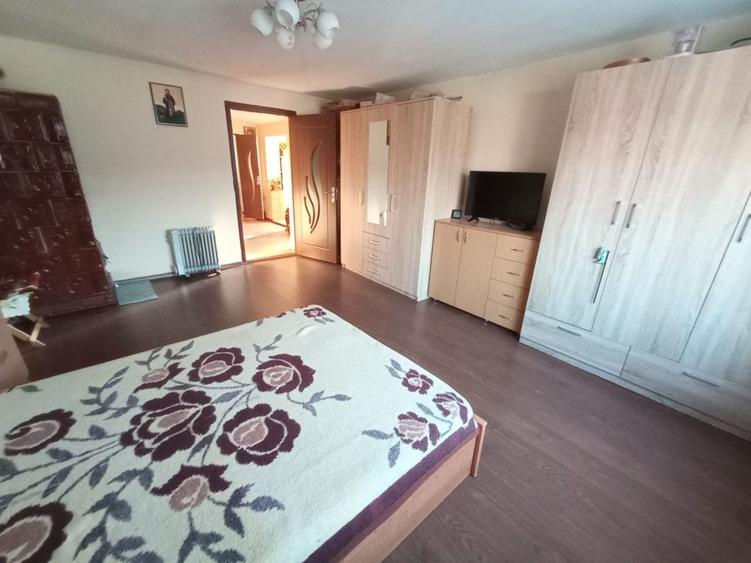 Casă cu 4 camere cu Teren 1060 Mp în Beriu