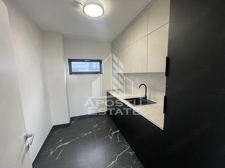 Spațiu comercial, de 297 mp, în Giroc
