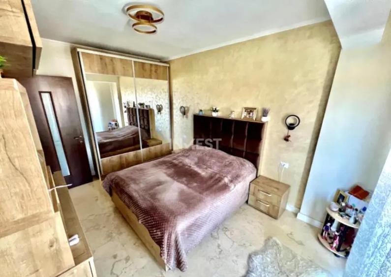 Apartament cu 5 camere decomandat, mobilat în Păcurari