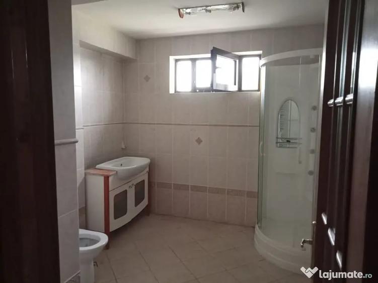 Casă cu 4 camere cu Teren 500 Mp în Bd. Coșbuc