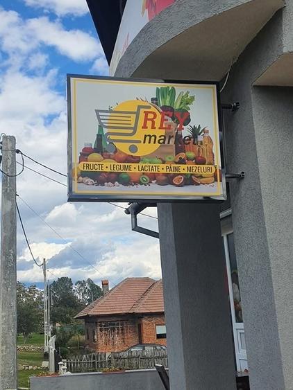 Spațiu comercial, de 300 mp, în Bumbești-Pițic