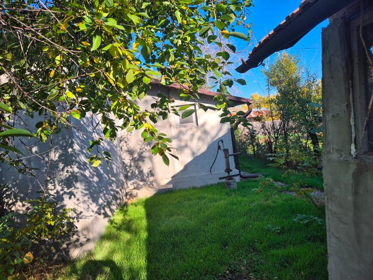 Casă individuală cu 5 camere cu Teren 1100 Mp în Colceag