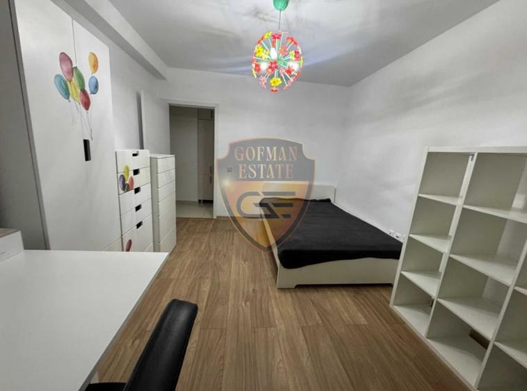 Apartament cu 3 camere decomandat, mobilat în Gara
