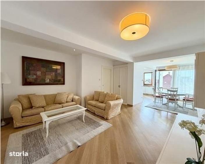 Apartament cu 3 camere în Calea Dumbrăvii
