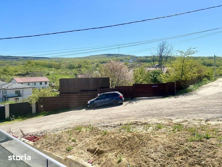 Casă cu 5 camere cu Teren 700 Mp în Bârnova