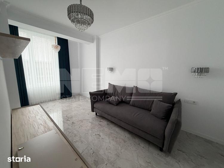Apartament cu 3 camere semidecomandat în Central