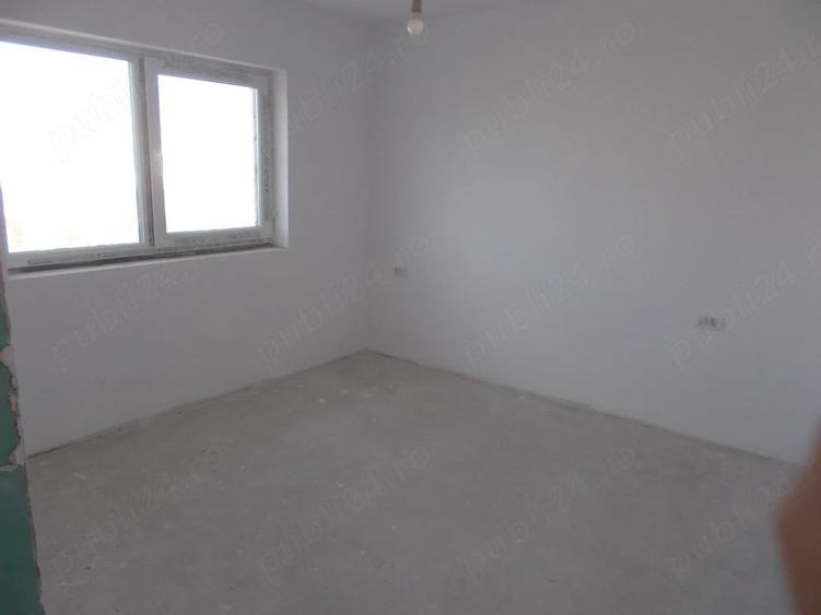 Casă cu 5 camere cu Teren 328 Mp în Favorit