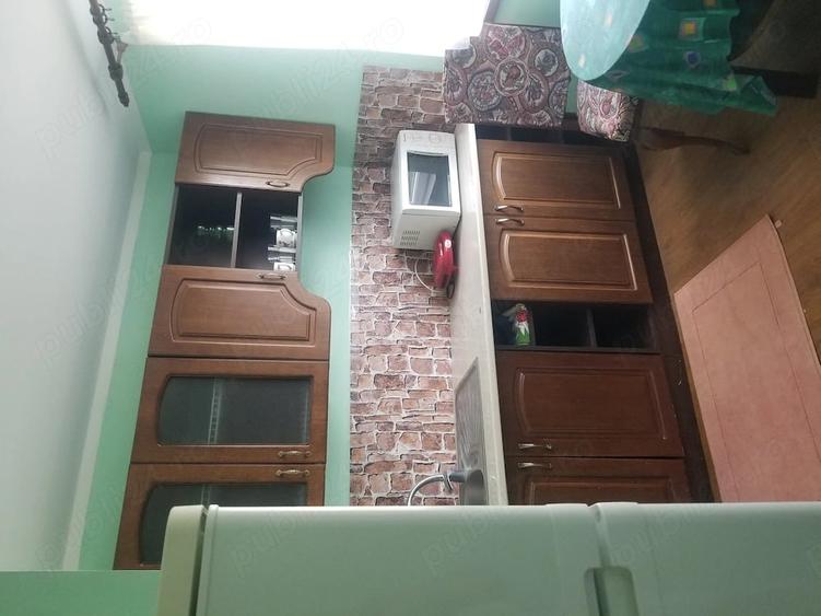 Apartament cu 3 camere decomandat în Lipovei