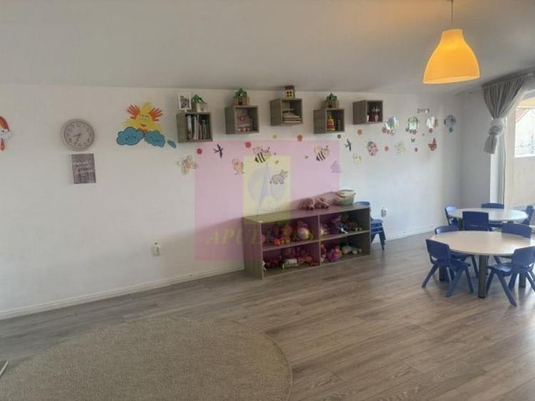 Casă cu 5 camere cu Teren 446 Mp în Drumul Sării