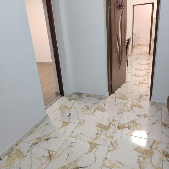 Spațiu comercial, de 1,080 mp, în Bujac
