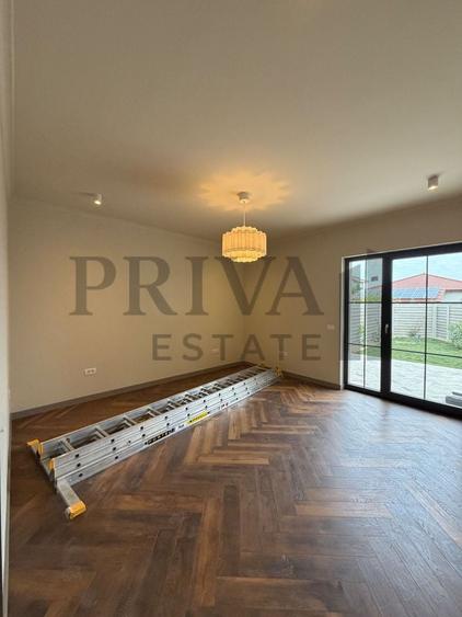 Duplex cu 4 camere cu Canalizare în Moșnița Nouă