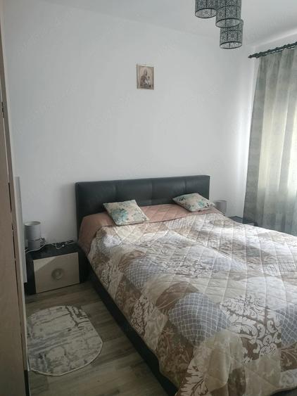 Apartament cu 3 camere decomandat în Sânpetru