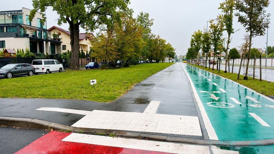 Apartament cu 3 camere decomandat, mobilat în Calea Dumbrăvii