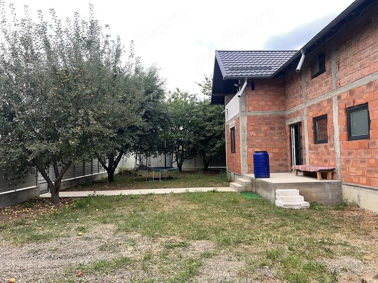Casă cu Teren 500 Mp în Central