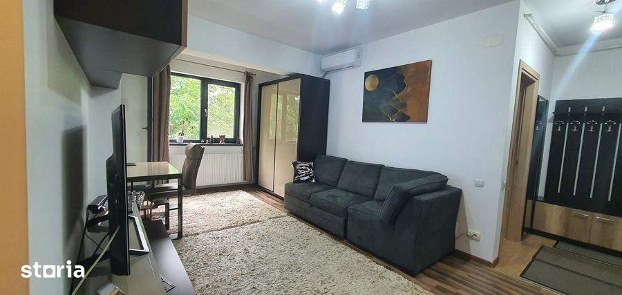 Apartament cu 2 camere semidecomandat în Moșilor