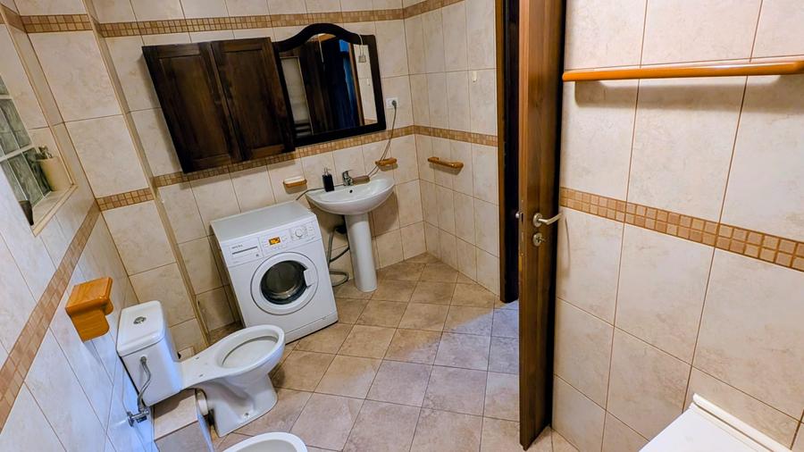Luminos si spatios,stradal,bloc nou boutique,utilitati separate,renovat,curte - 8