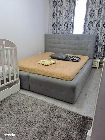 Apartament cu 3 camere în Craiovița Nouă
