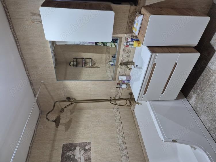 Casă cu 6 camere cu Teren 2000 Mp în Brănești
