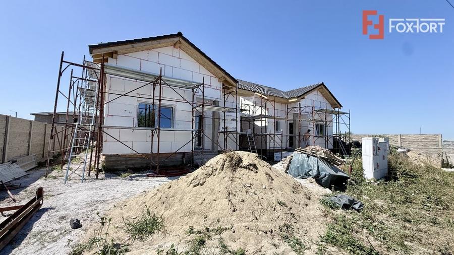 Duplex cu 3 camere cu Teren 334 Mp în Moșnița Nouă