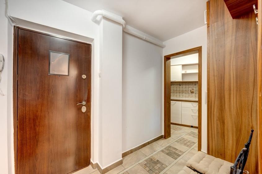 Apartament cu 2 camere semidecomandat în Domenii