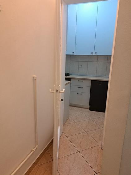 Garsonieră decomandată în Central