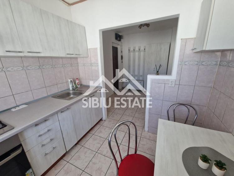Apartament cu 2 camere decomandat, mobilat în Hipodrom 4