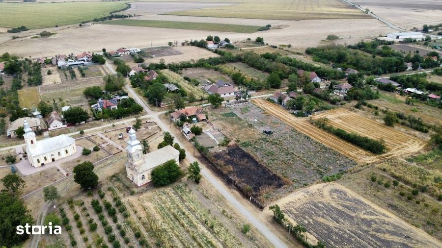 Casă cu 4 camere cu Teren 2208 Mp în Voiteg