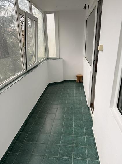 Apartament cu 2 camere semidecomandat, mobilat în Alexandru Obregia