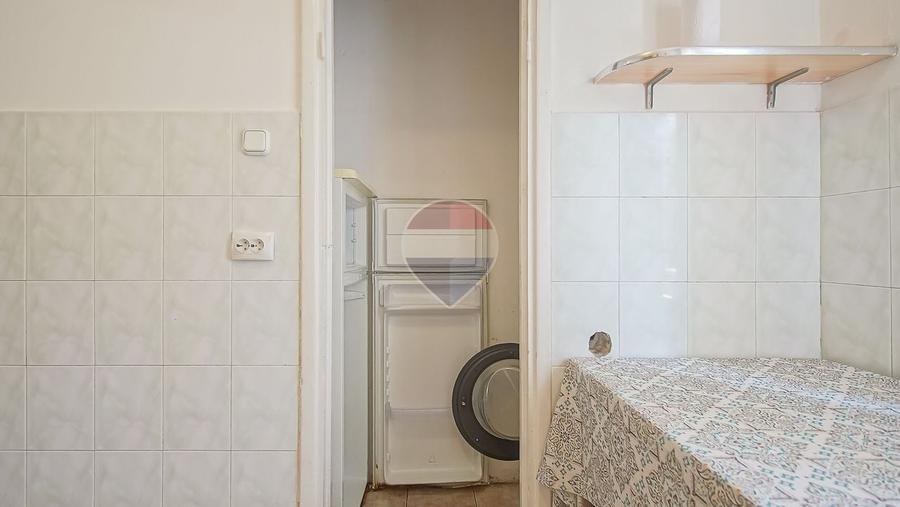 Apartament cu 2 camere semidecomandat în Centrul Civic