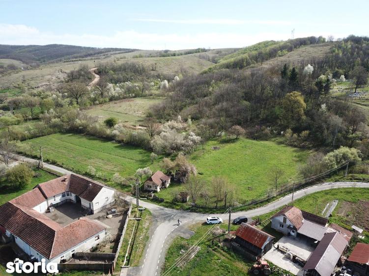 Teren de 3215 mp, în Vărădia de Mureș