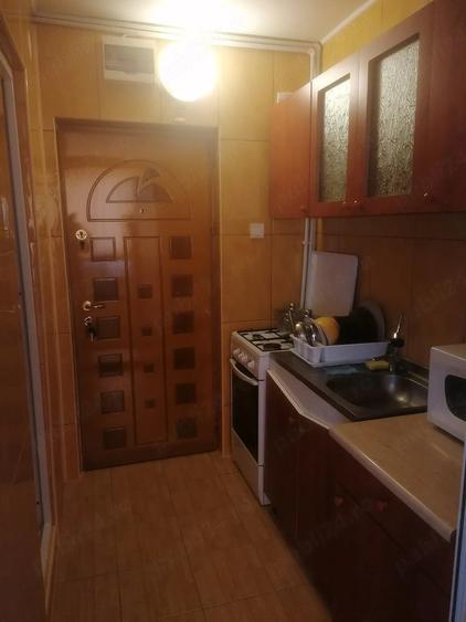 Garsonieră decomandată în Central