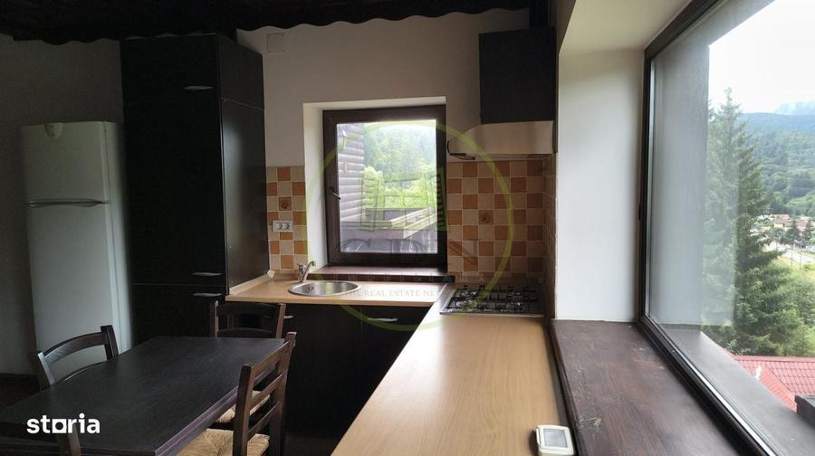 Apartament cu 3 camere în Clăbucet