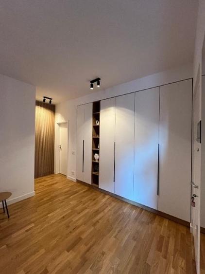 Apartament cu 2 camere semidecomandat, mobilat în Central