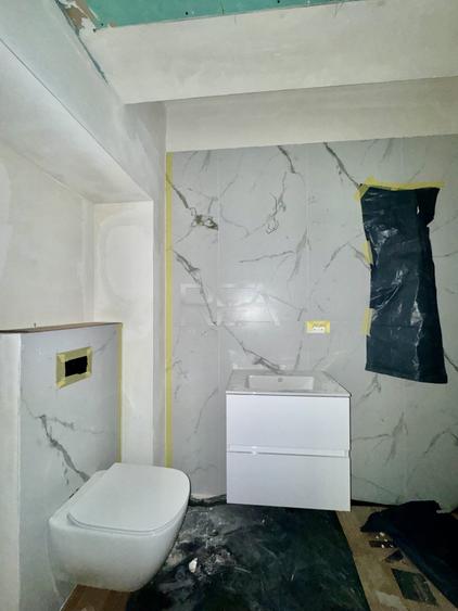 Apartament cu 3 camere semidecomandat în Matei Voievod