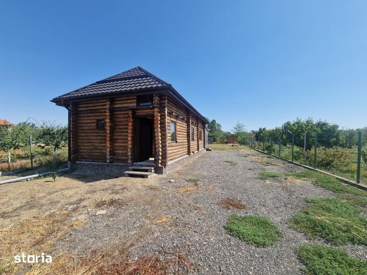 Casă cu 2 camere cu Teren 700 Mp în Sacoșu Turcesc