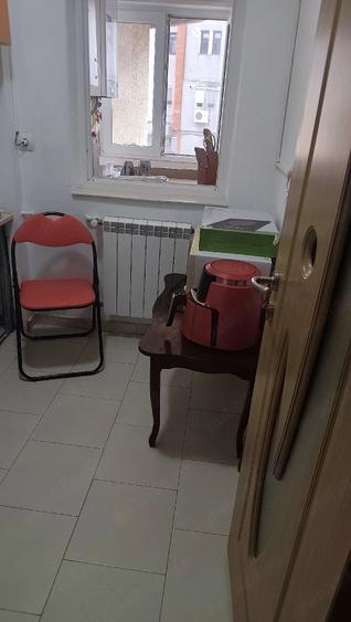 Garsonieră decomandată în Central