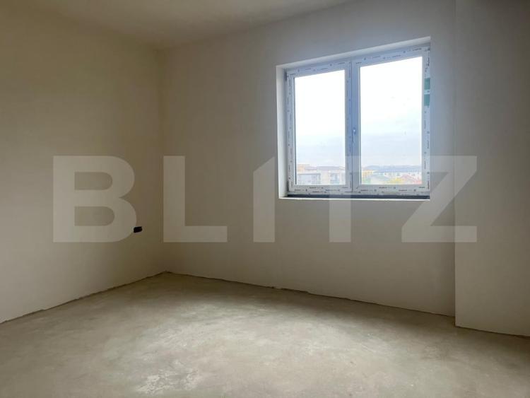 Apartament cu 3 camere semidecomandat în Braytim