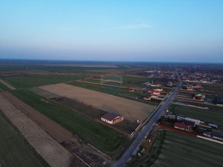 Teren Construcții intravilan de 12360 mp, în Boțârlău