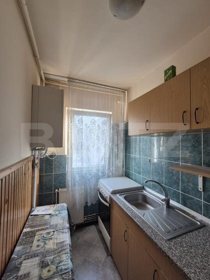 Apartament cu 2 camere nedecomandat, mobilat în 7 Noiembrie