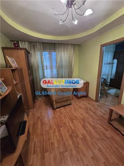 Apartament cu 2 camere semidecomandat în Craiovei